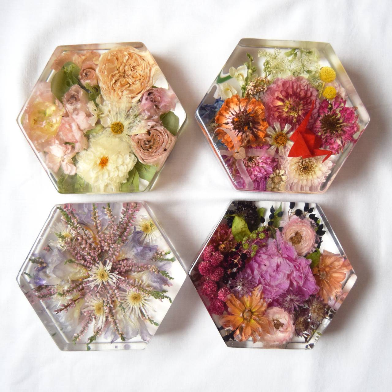 Kytice v pryskyřici - Hexagon malý 14,5x12,5