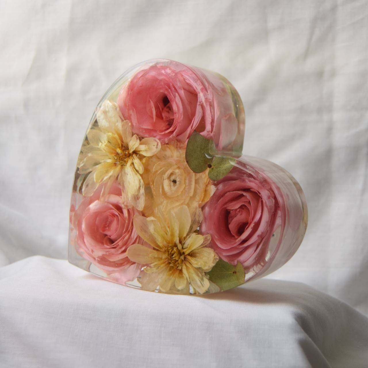 Kytice v pryskyřici - Srdce 14x13cm