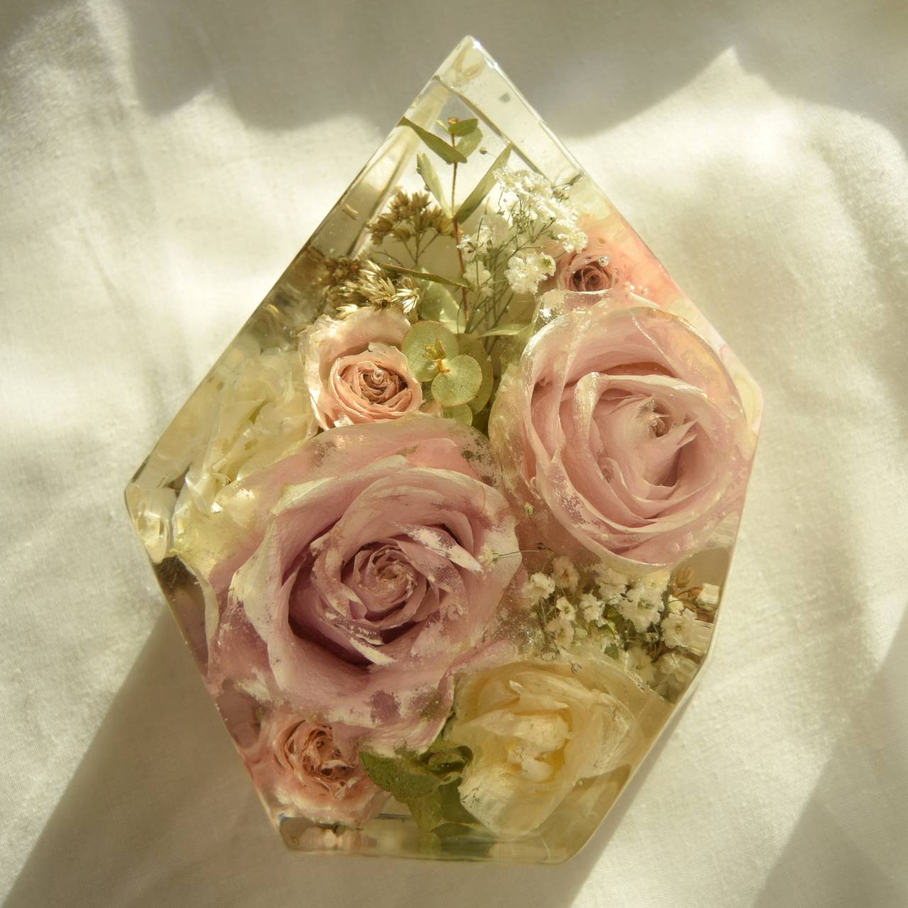 Kytice v pryskyřici - krystal velký 15x13,5cm