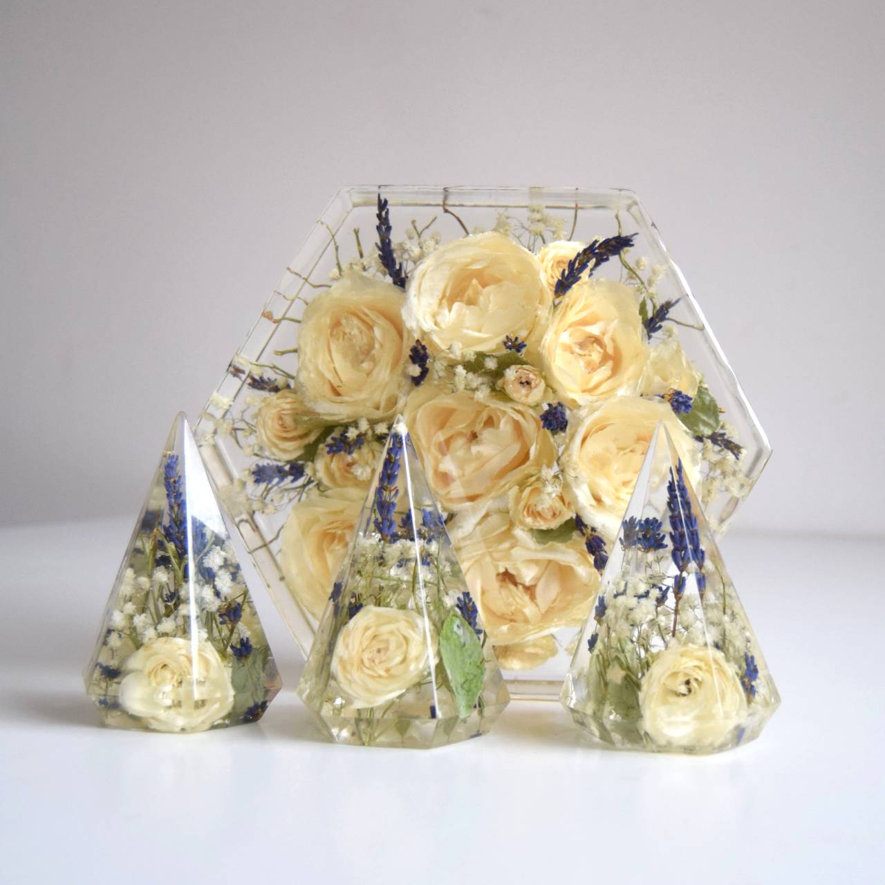 Kytice v pryskyřici - Hexagon střední 20x18