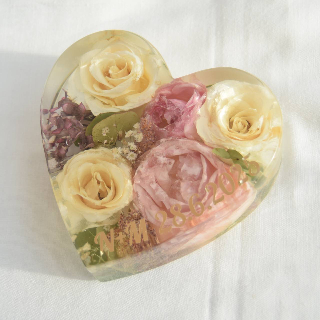 Kytice v pryskyřici - Srdce 14x13cm