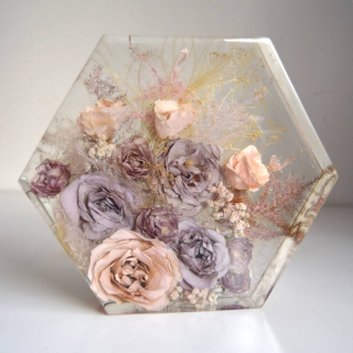 Kytice v pryskyřici - Hexagon velký 25x23 cm