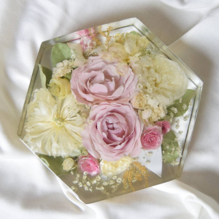 Kytice v pryskyřici - Hexagon střední 20x18