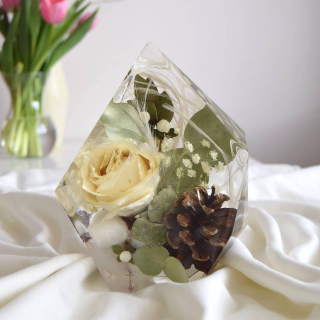 Kytice v pryskyřici - krystal velký 15x13,5cm