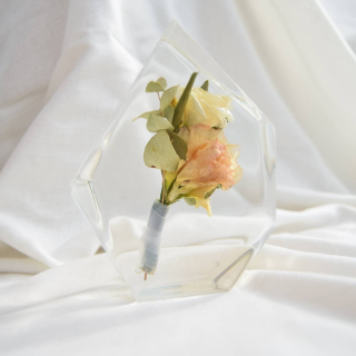 Kytice v pryskyřici - Krystal malý 13x10,5cm